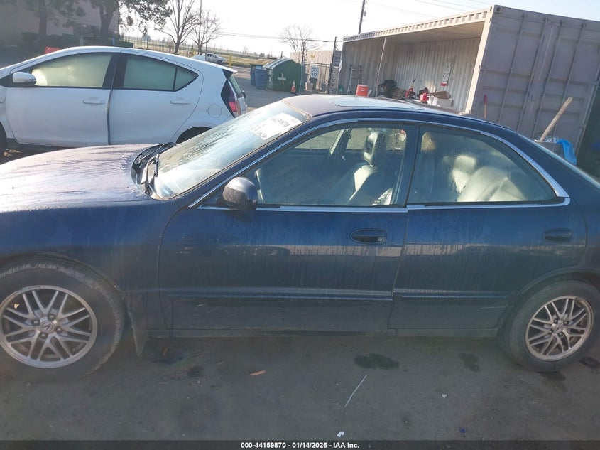 1998 Acura Integra Gs VIN: JH4DB7568WS001815 Lot: 44159870