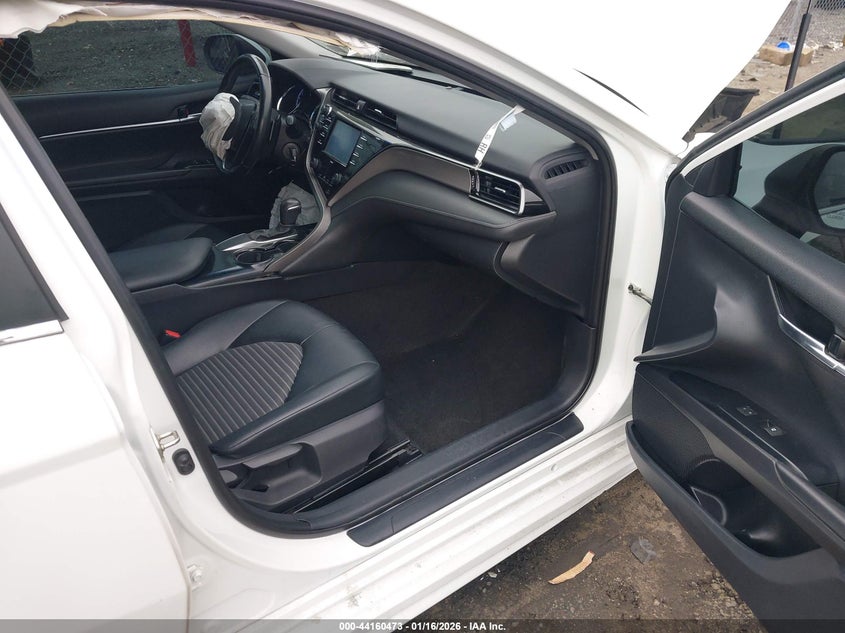 2020 Toyota Camry Se