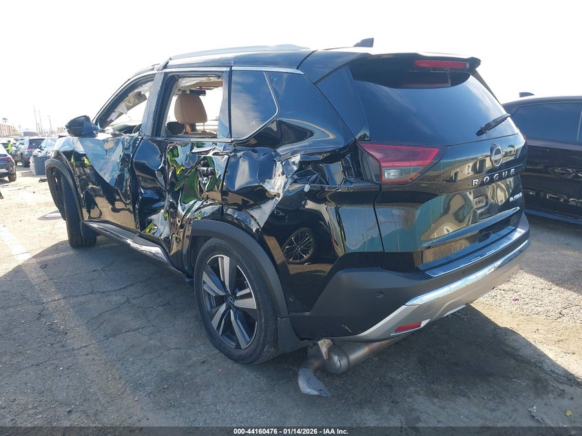 2023 Nissan Rogue Platinum Fwd