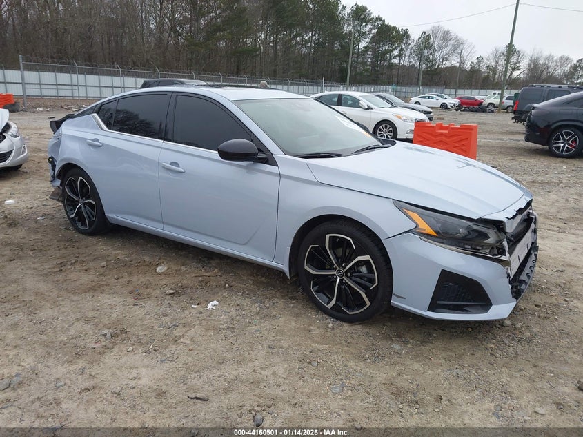 2023 Nissan Altima Sr Fwd