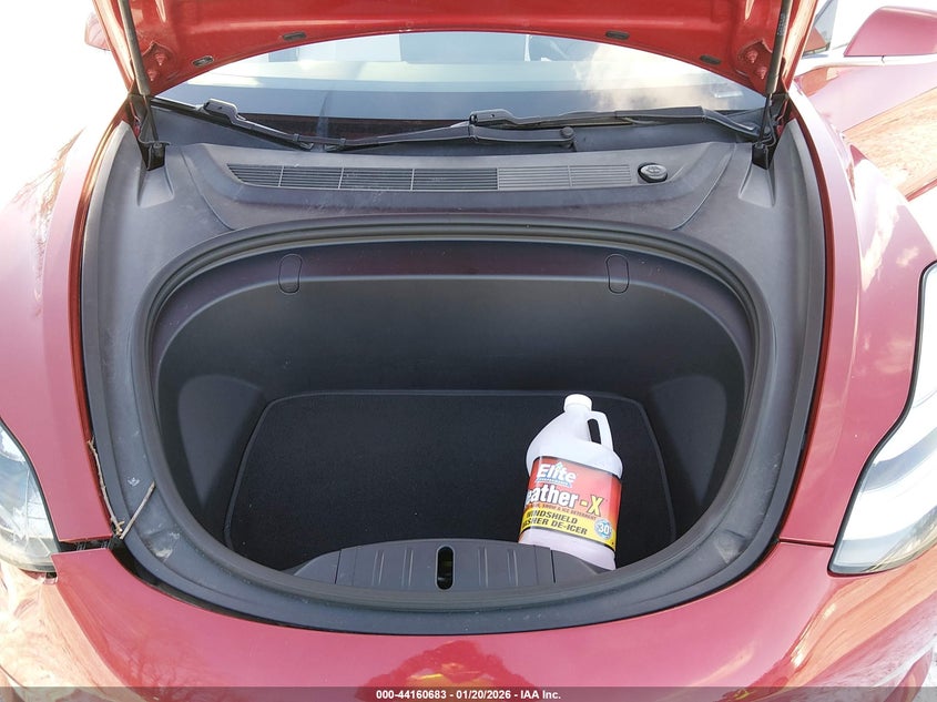 2018 Tesla Model 3 Long Range/Performance VIN: 5YJ3E1EB0JF147355 Lot: 44160683