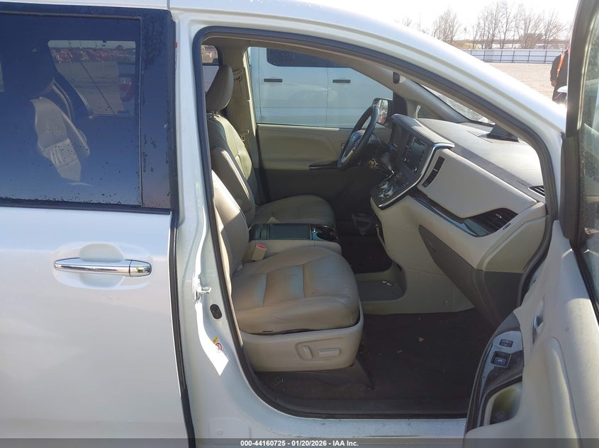 2018 Toyota Sienna Xle Premium 8 Passenger