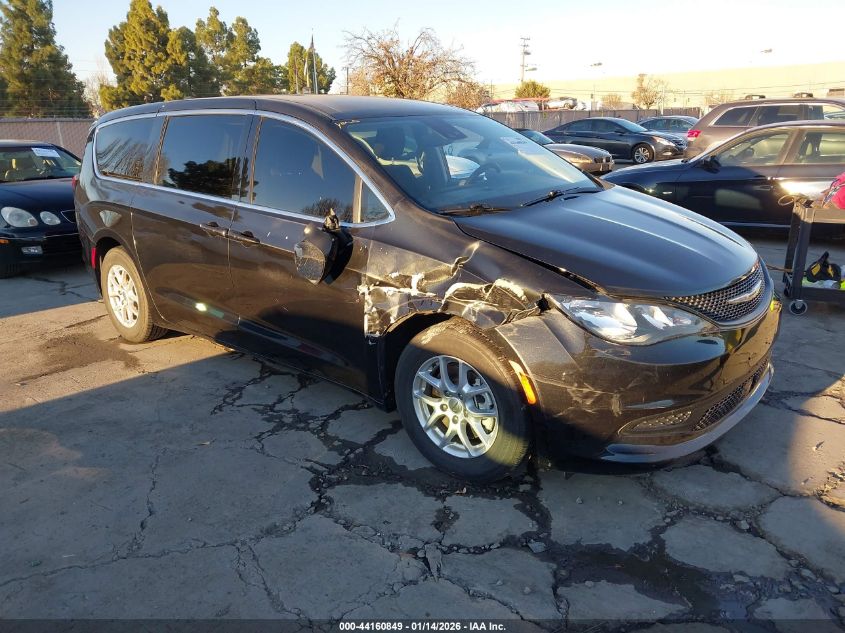 2023 Chrysler Voyager