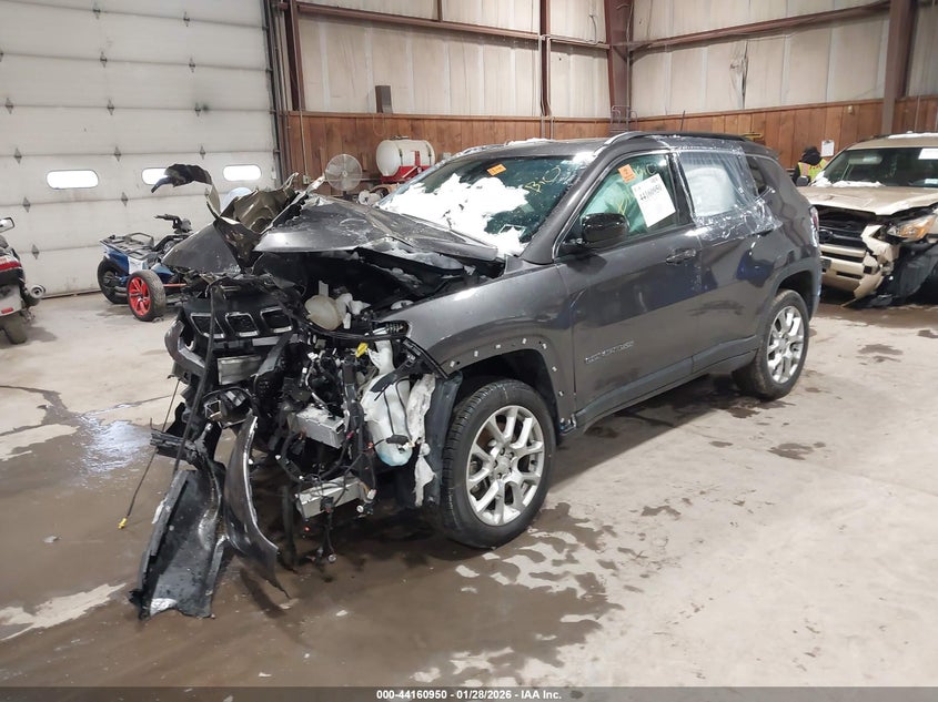 2023 Jeep Compass Latitude Lux Fwd