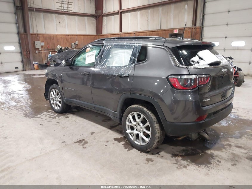 2023 Jeep Compass Latitude Lux Fwd