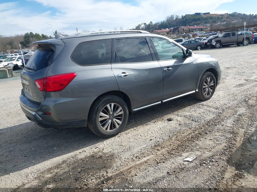 2019 Nissan Pathfinder Sv