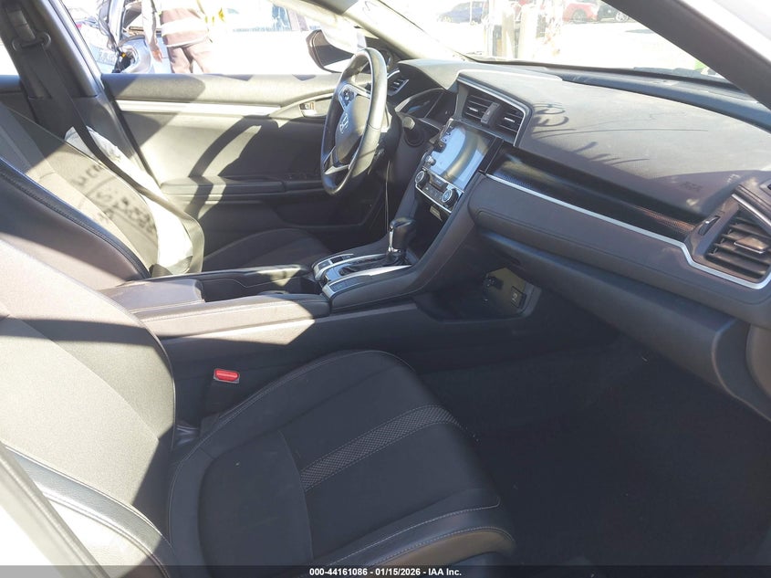 VIN 2HGFC2F81LH570438 2020 HONDA CIVIC SPORT