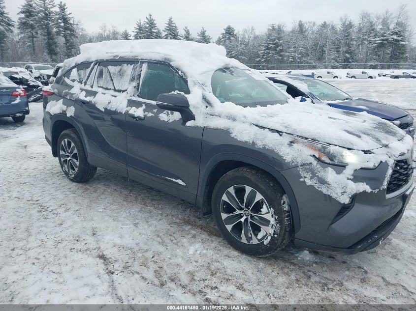 2021 Toyota Highlander Xle