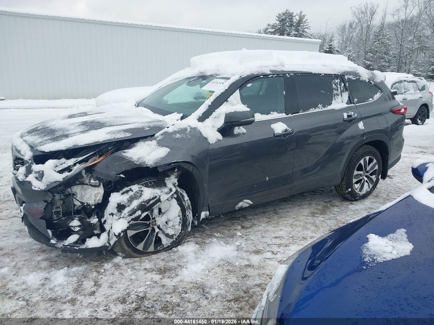 2021 Toyota Highlander Xle