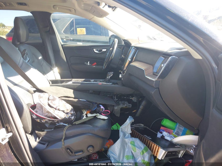 2021 Volvo Xc60 T5 Momentum