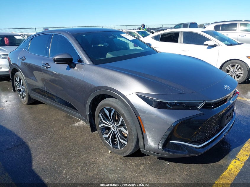 2024 TOYOTA CROWN XLE