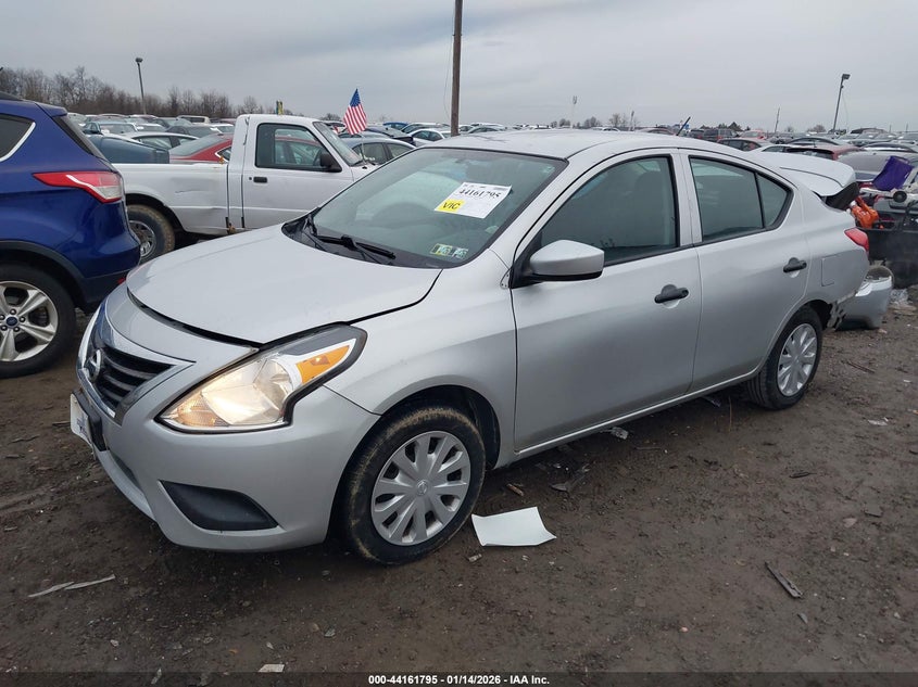 2019 Nissan Versa 1.6 S+