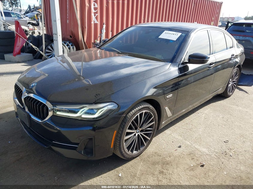 2022 BMW 530E auction photo 2