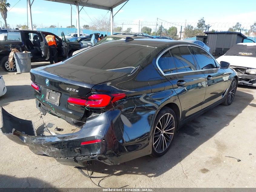2022 BMW 530E auction photo 4