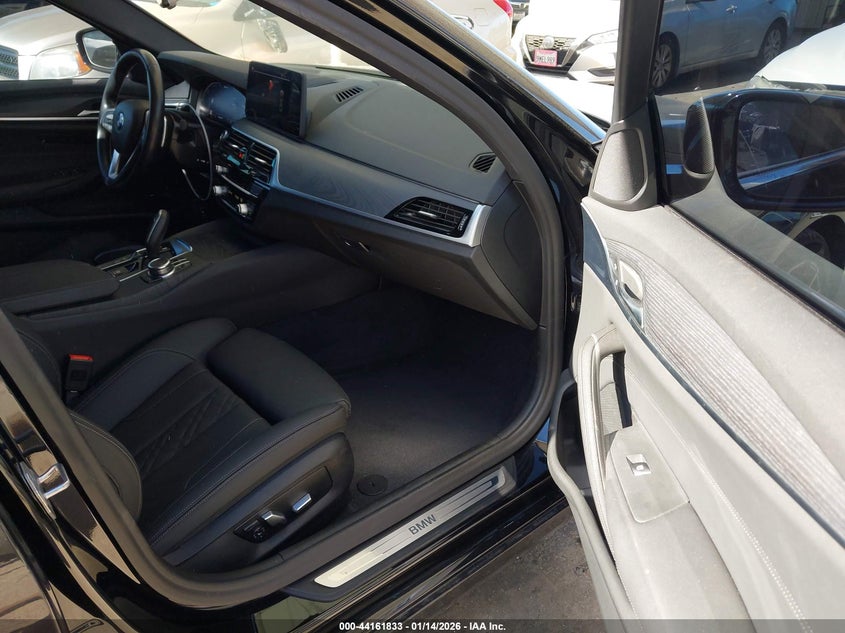 2022 BMW 530E auction photo 5