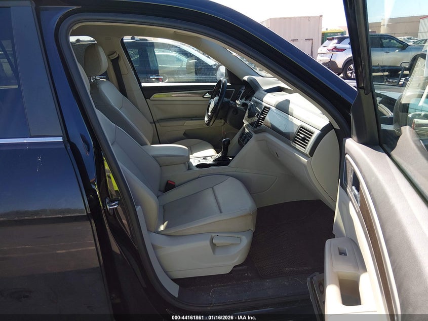 2020 Volkswagen Atlas 3.6L V6 Se W/Technology R-Line