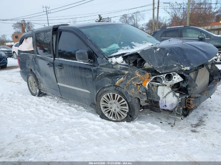 2015 Chrysler Town & Country Touring-L