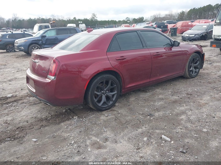 2020 Chrysler 300 Touring