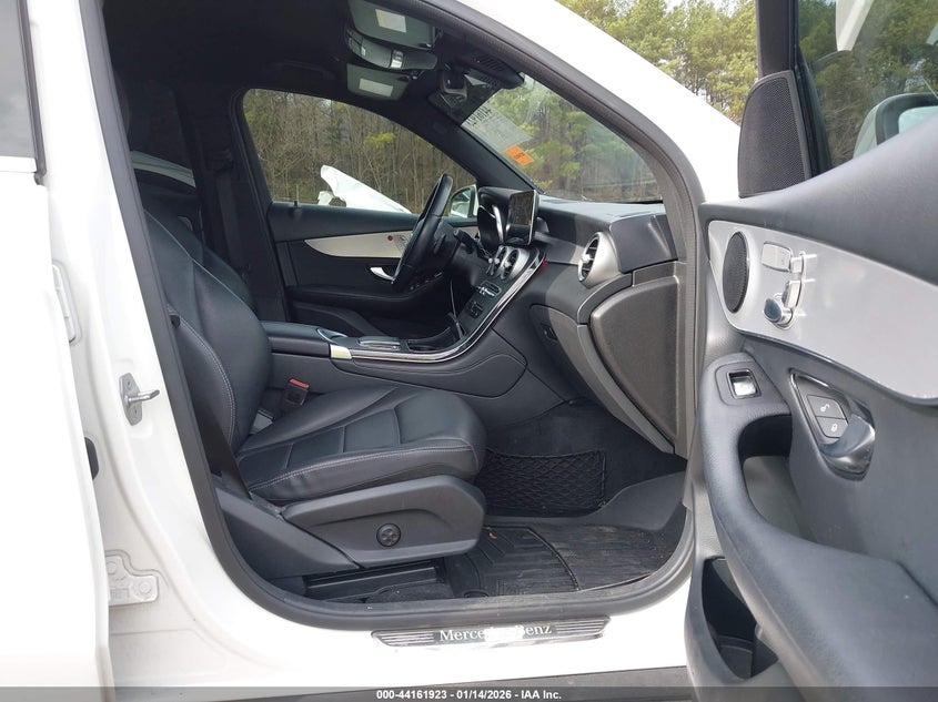 2020 Mercedes-Benz Glc 300