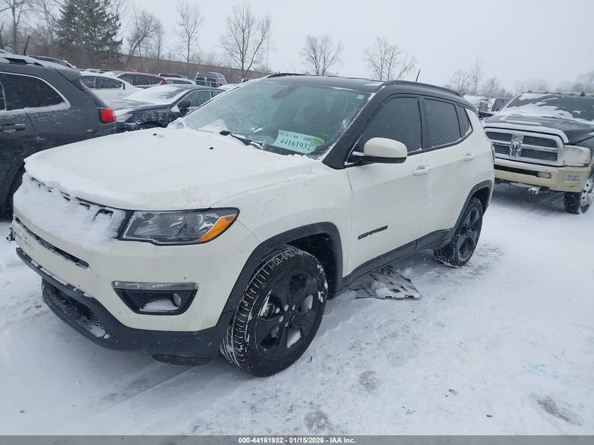 VIN 3C4NJDBB6KT807122 2019 JEEP COMPASS ALTITUDE 4X4