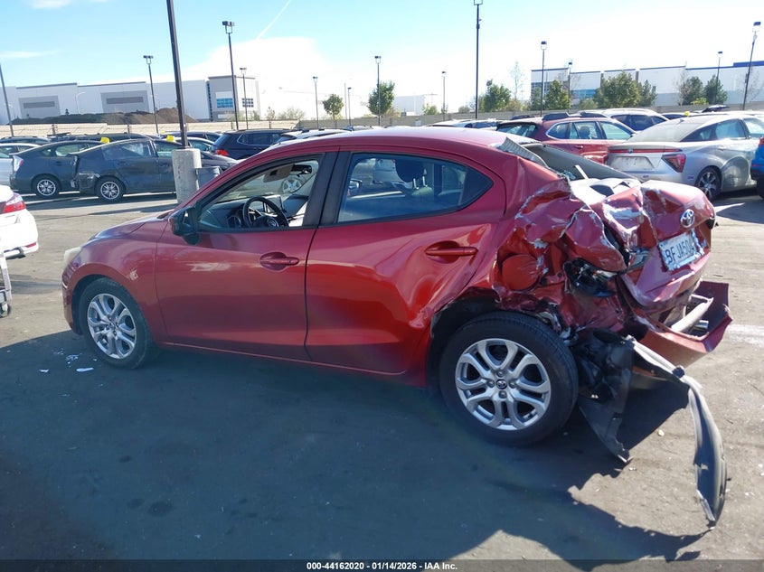 VIN 3MYDLBYV1JY317976 2018 TOYOTA YARIS IA