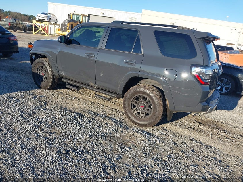 Vin: jteru5jr0r6273158, lot: 44658102, toyota 4runner trd off road premium 20243