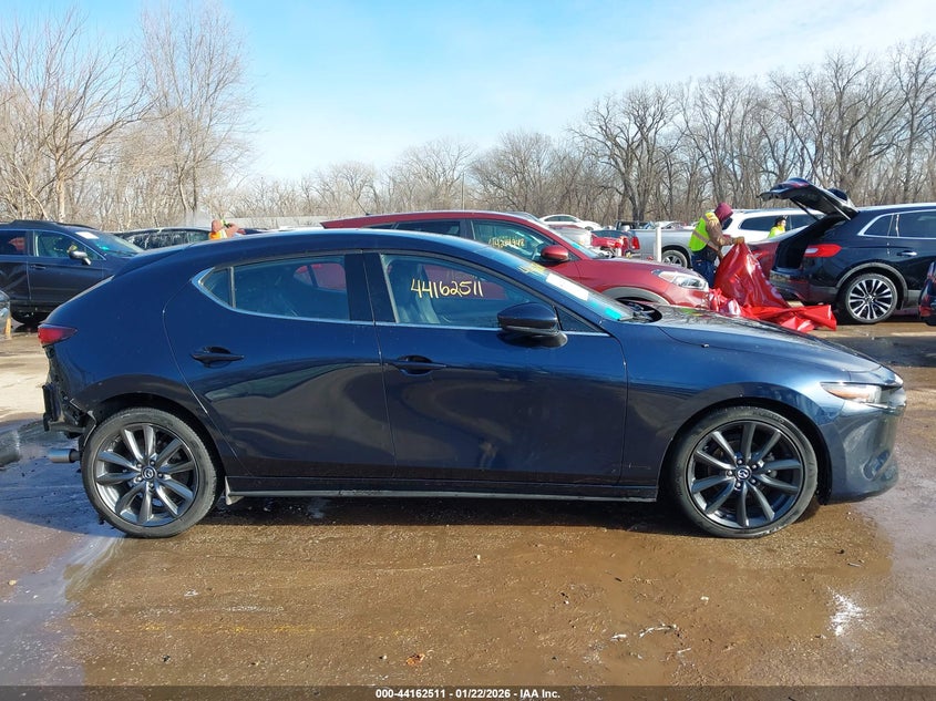 MAZDA 3 - zdjęcie 14