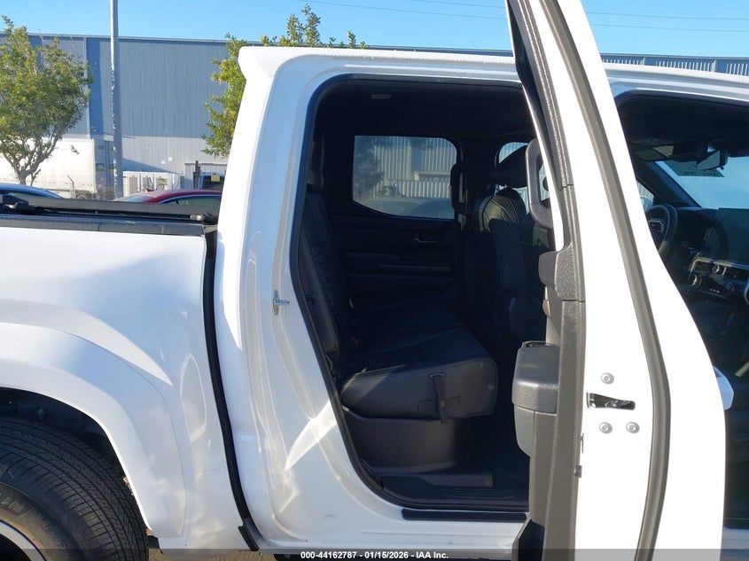 2024 TOYOTA TACOMA 2.4L I-4 DI, DOHC, V(VIN: 3TMLB5JN3RM003578
