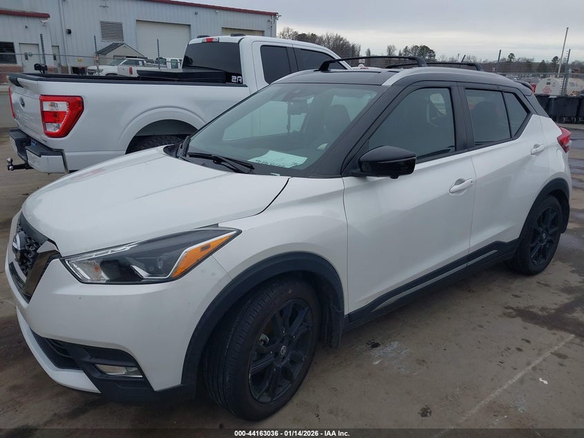 2020 Nissan Kicks Sr Xtronic Cvt