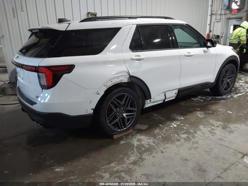 2025 Ford Explorer St