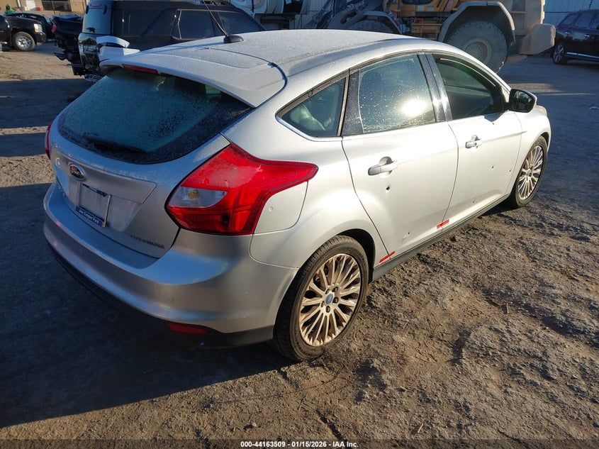 2012 Ford Focus 2.0 Titanium silver Lot 111044163509 Vin 1FAHP3N2XCL137854