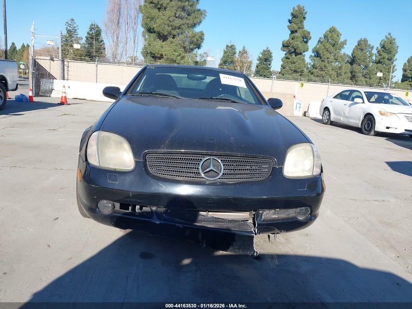 1999 Mercedes-Benz Slk 230 Kompressor VIN: WDBKK47FXXF090607 Lot: 44163530