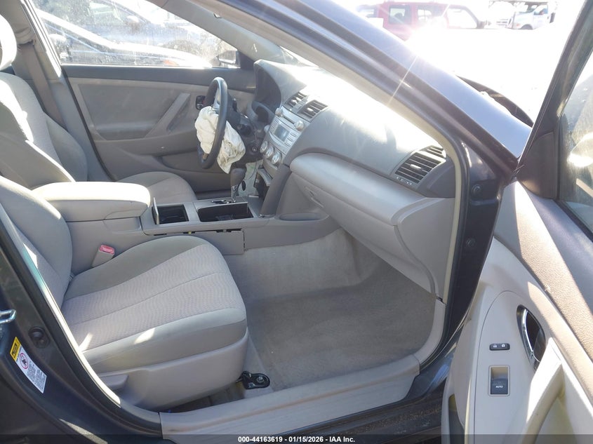2010 Toyota Camry Le