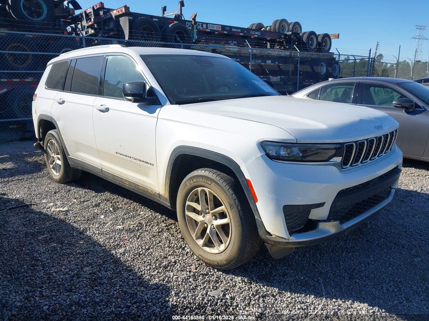 2023 Jeep Grand Cherokee L Laredo 4X4