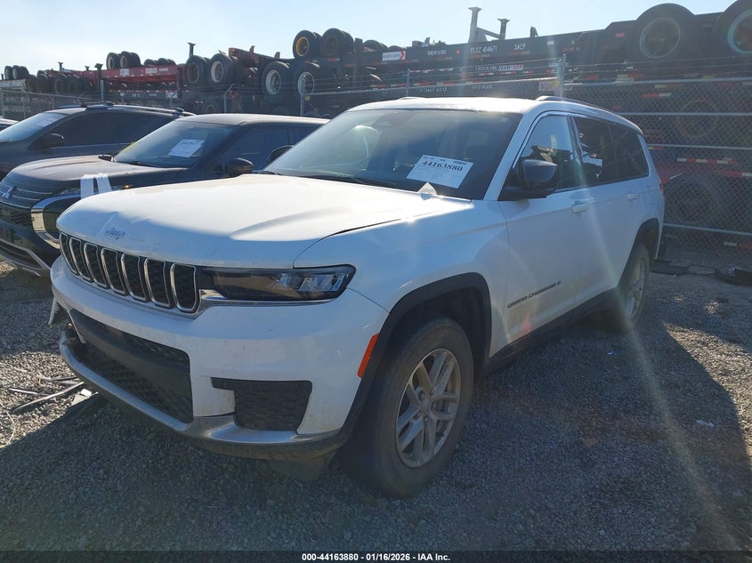 2023 Jeep Grand Cherokee L Laredo 4X4