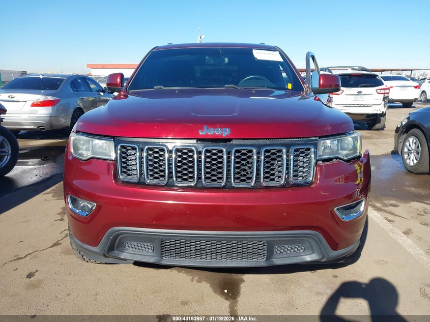VIN 1C4RJEAG0LC245669 2020 JEEP GRAND CHEROKEE LAREDO E 4X2