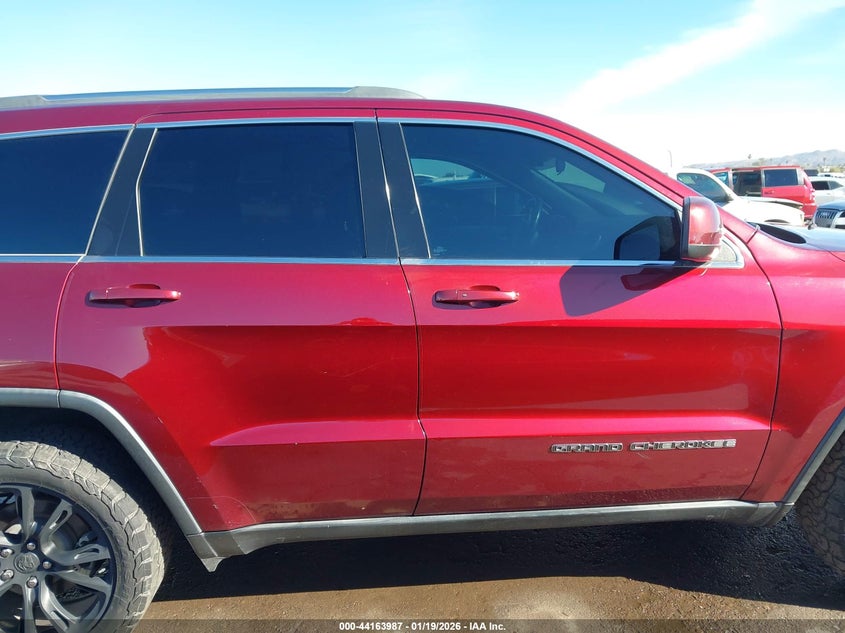 VIN 1C4RJEAG0LC245669 2020 JEEP GRAND CHEROKEE LAREDO E 4X2