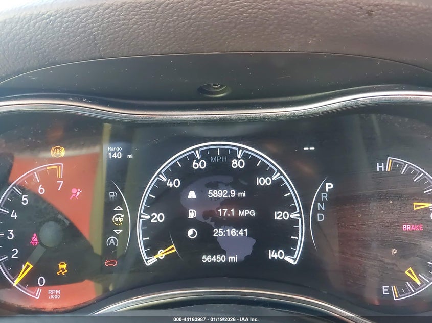 VIN 1C4RJEAG0LC245669 2020 JEEP GRAND CHEROKEE LAREDO E 4X2