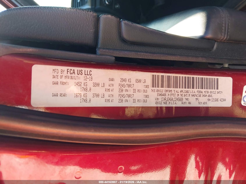 VIN 1C4RJEAG0LC245669 2020 JEEP GRAND CHEROKEE LAREDO E 4X2