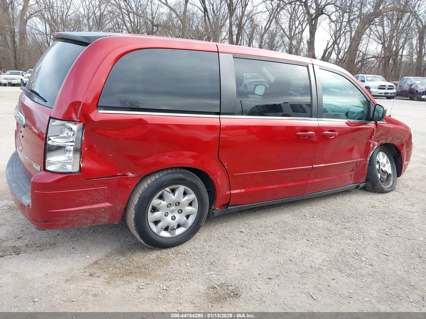 2009 Chrysler Town & Country Lx