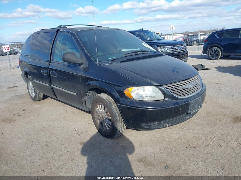 2004 Chrysler Town & Country Touring