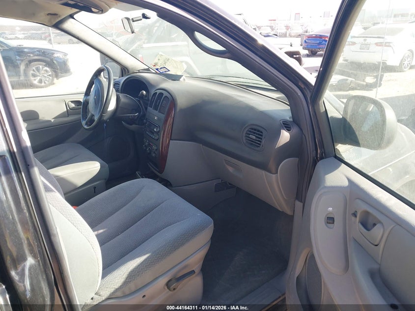 2004 Chrysler Town & Country Touring