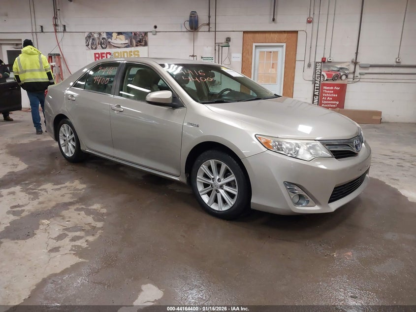 2014 Toyota Camry Hybrid Xle
