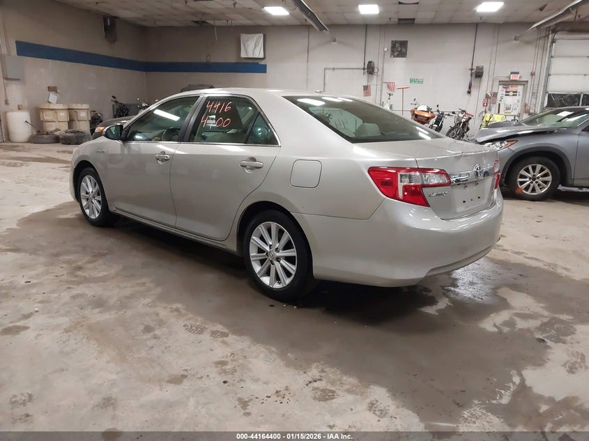 2014 Toyota Camry Hybrid Xle