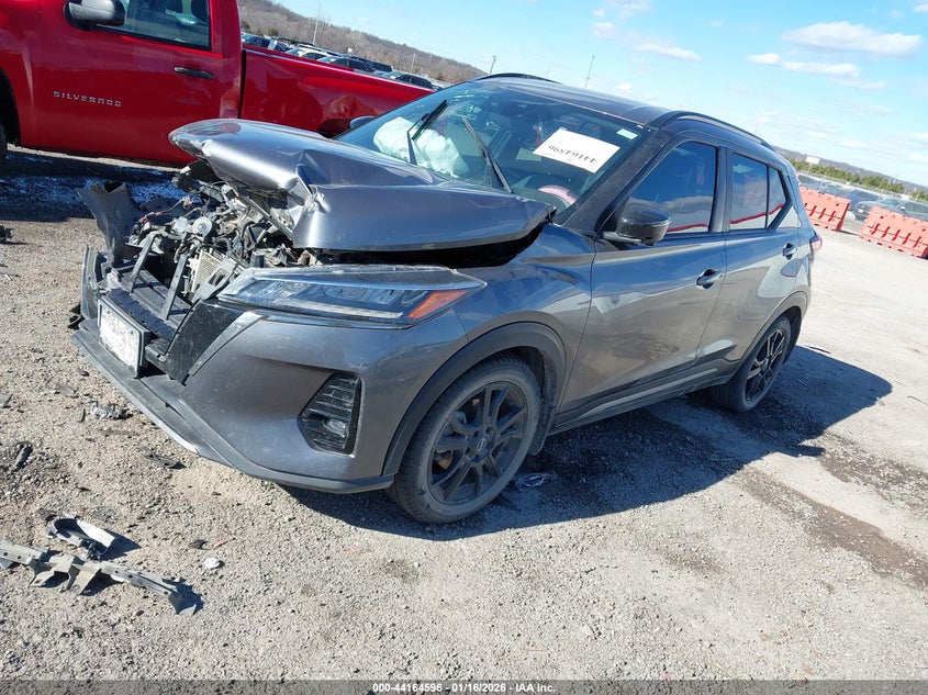 2023 Nissan Kicks Sr Xtronic Cvt