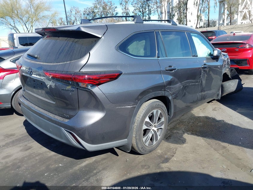 2022 Toyota Highlander Hybrid Xle