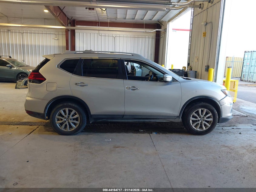 2017 Nissan Rogue Sv VIN: 5N1AT2MV4HC857828 Lot: 44164717