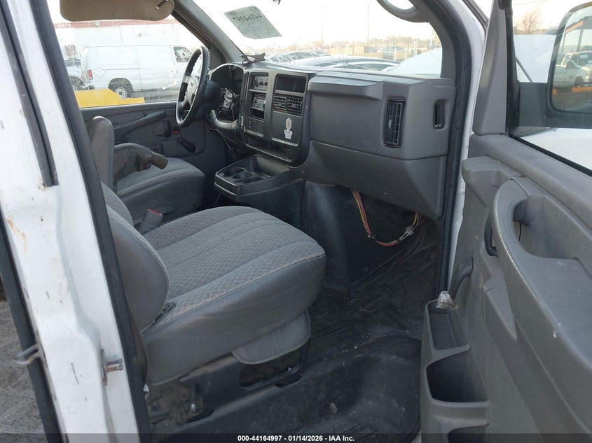2007 GMC Savana Work Van