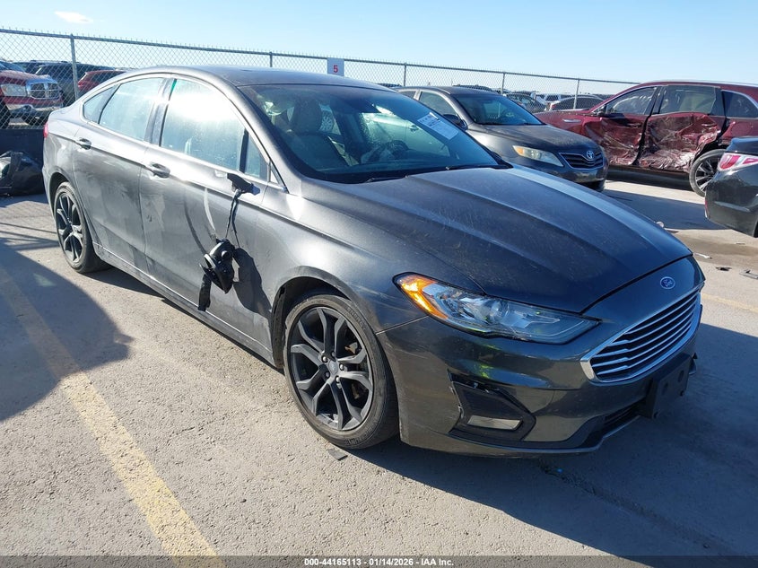 FORD FUSION SE 2019