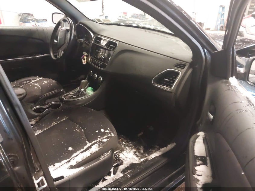 2014 Chrysler 200 Touring